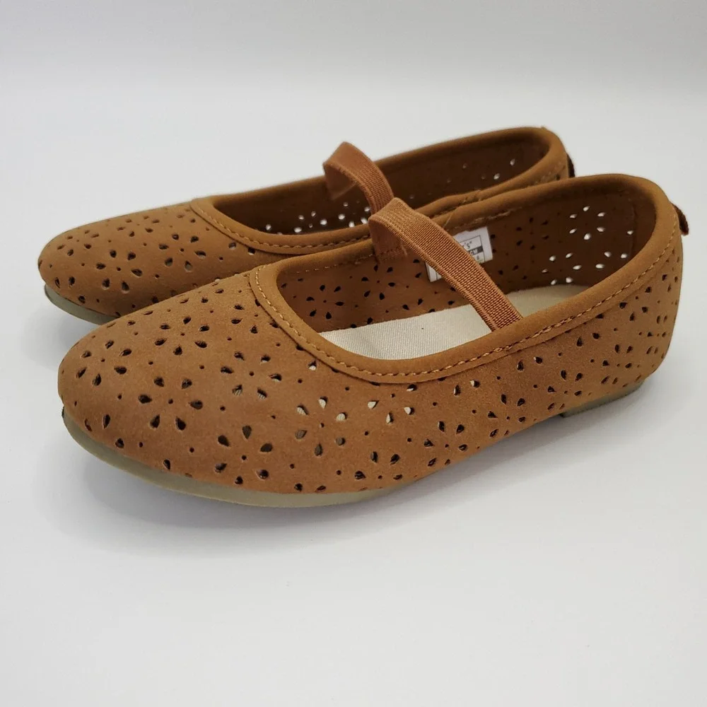 Carter's Easton SIZE 8 Girls Heart Cutout Ballet Flat Shoes Warm Tan